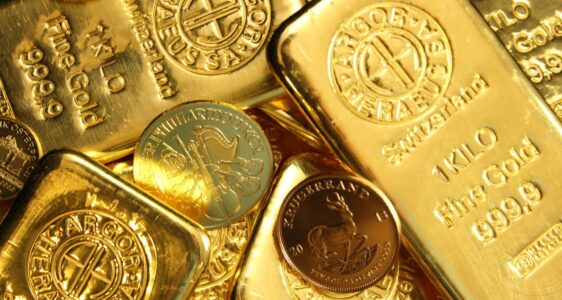 The Best Gold Stocks to Buy in Canada for 2024