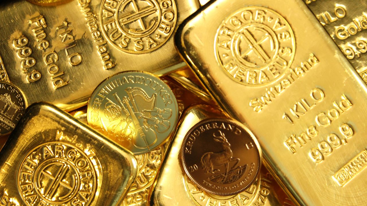 The Best Gold Stocks to Buy in Canada for 2024