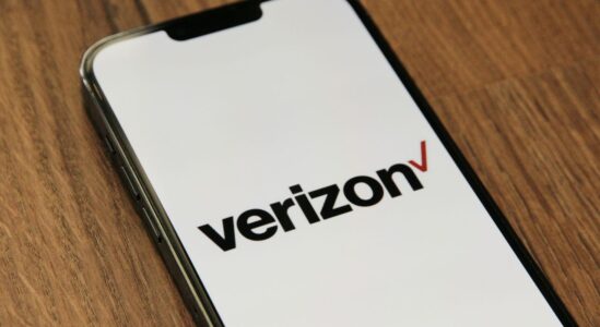 VZ Stock Analysis: Verizon Communications Inc.